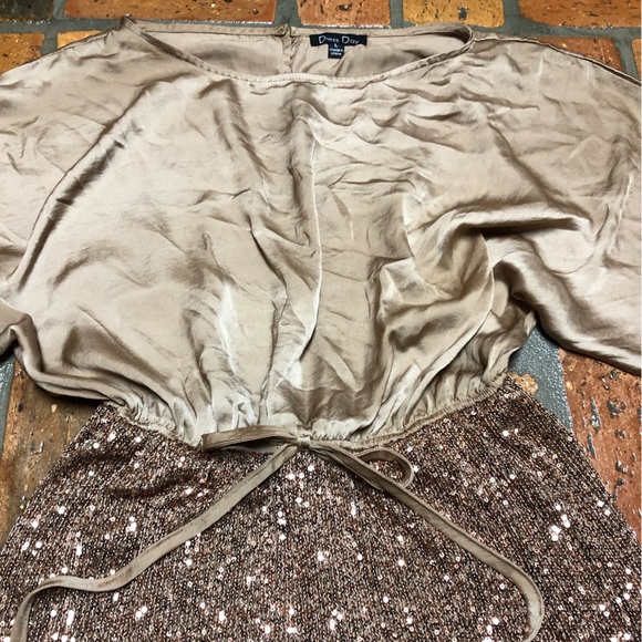 Holiday romper - Picture 2 of 6